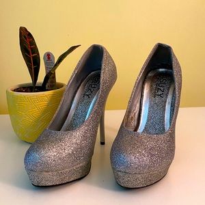 Suzy Shier Shoes, size 7